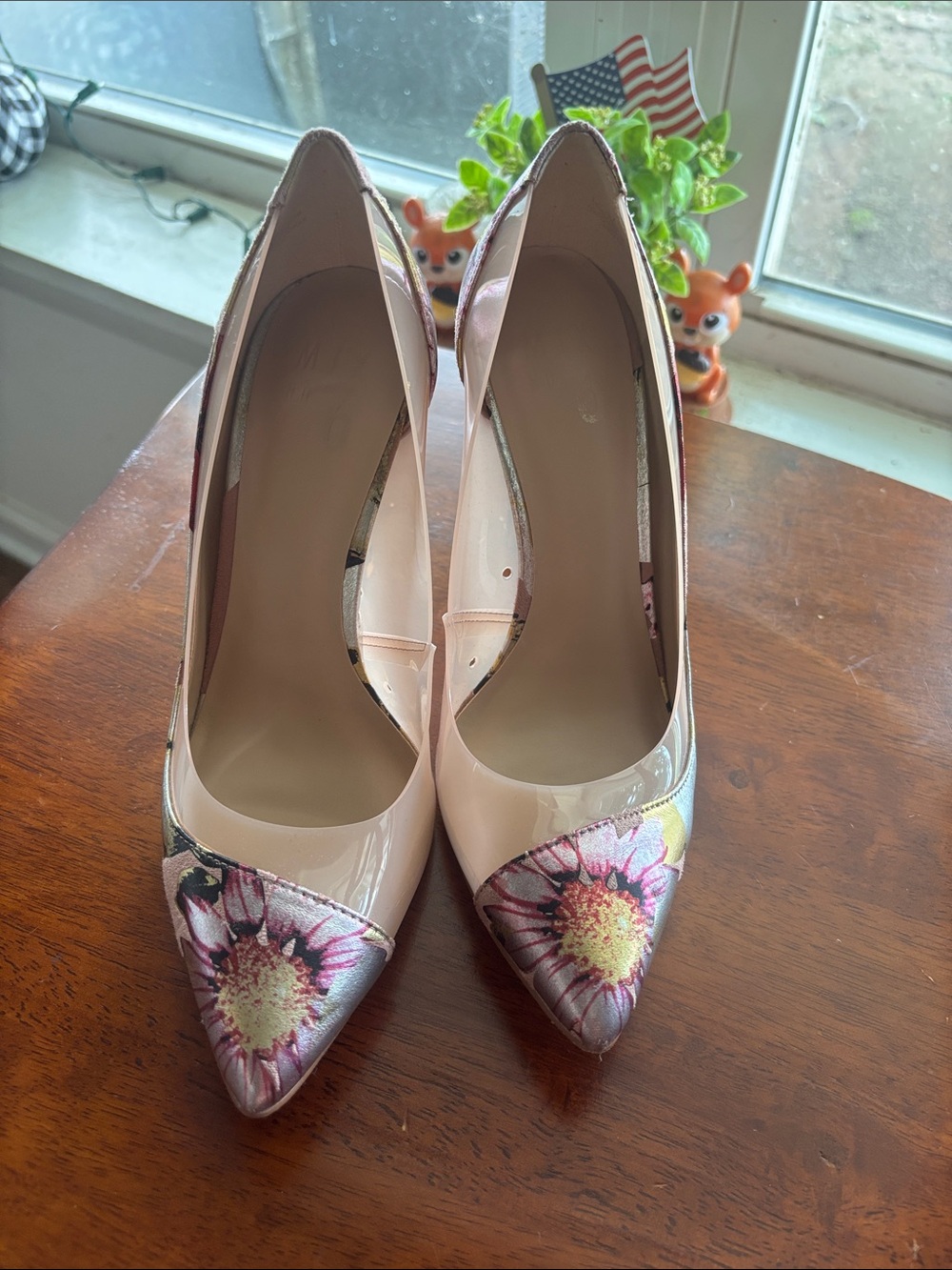 Floral Pointed-Toe High Heel Pumps - Pink/Gold - Picture 2 of 3